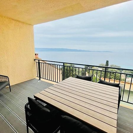 Nice And Bright 60 M With Terrace View On The Sea Аячо Екстериор снимка